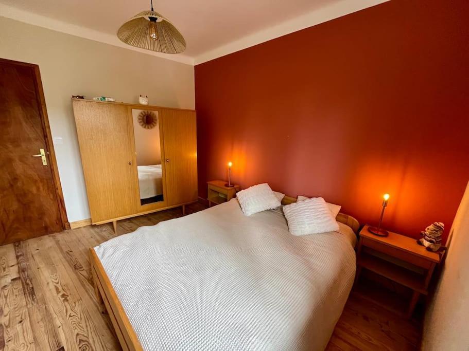 La Petite Ourse Maison De Village A Oust Экстерьер фото