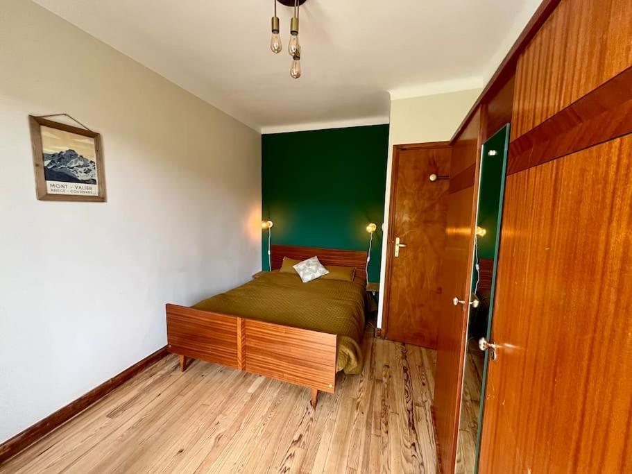 La Petite Ourse Maison De Village A Oust Экстерьер фото