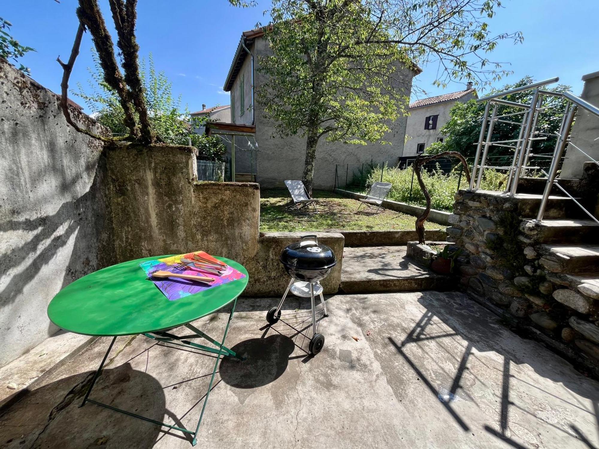 La Petite Ourse Maison De Village A Oust Экстерьер фото