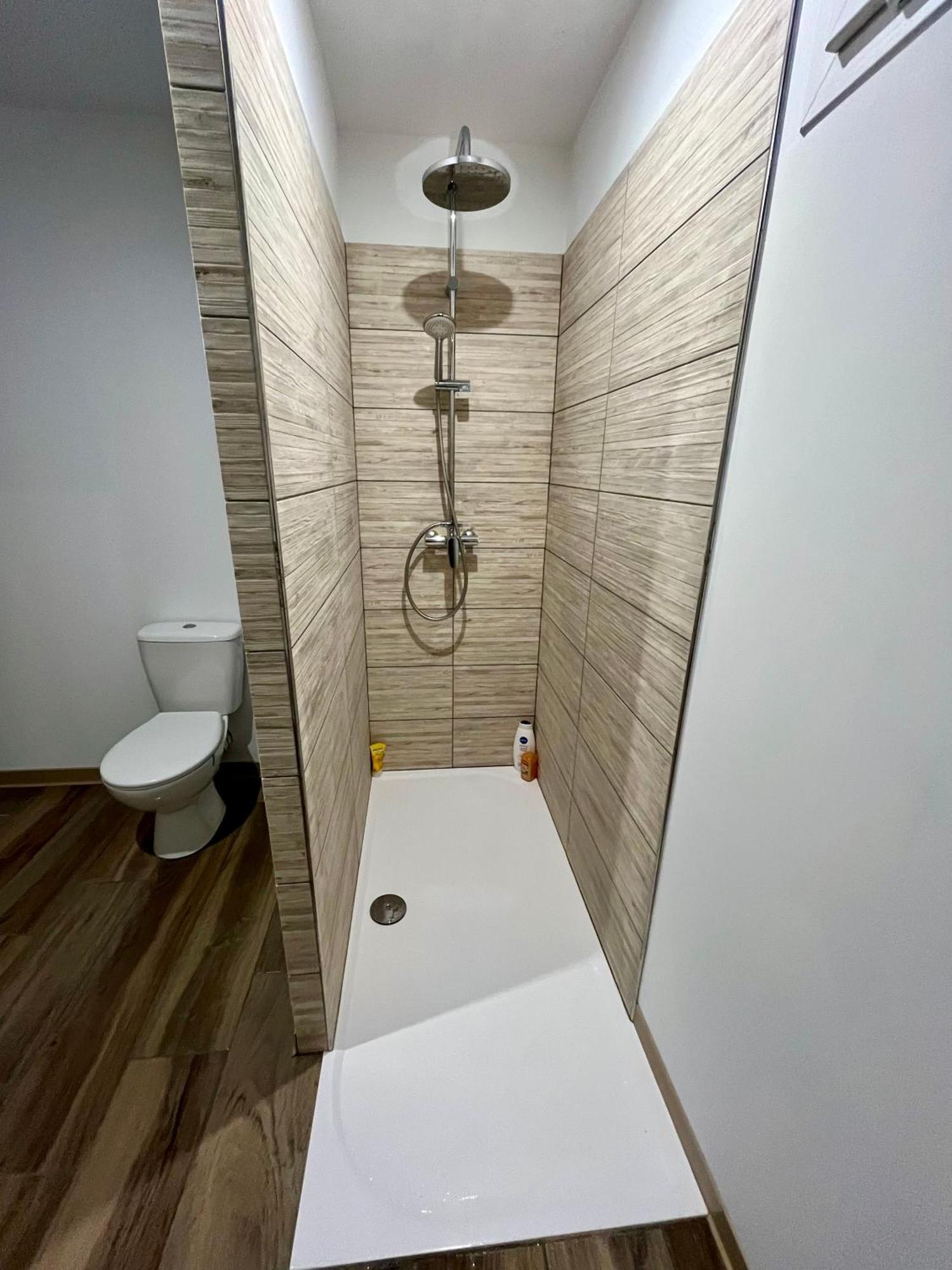 La Petite Ourse Maison De Village A Oust Экстерьер фото